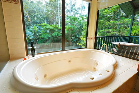 Montville Country Cabins - New South Wales Tourism  7
