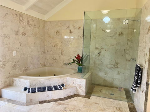 Four Winds Villas - New South Wales Tourism  5
