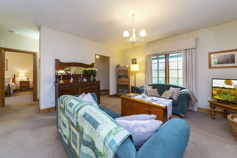 Country Pleasures B&B - New South Wales Tourism  2