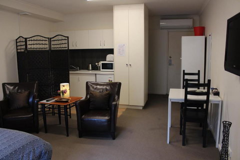 Box Hill Studio Apartment 2 - New South Wales Tourism  2