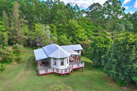 Avalon Noosa Farm Cottages - New South Wales Tourism  3