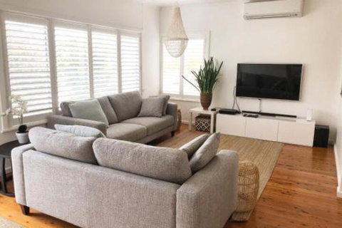 The Seaside Beachhouse Mollymook - New South Wales Tourism  0
