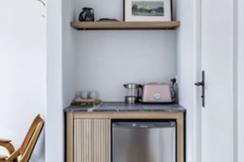Bondi Beach House - New South Wales Tourism  0