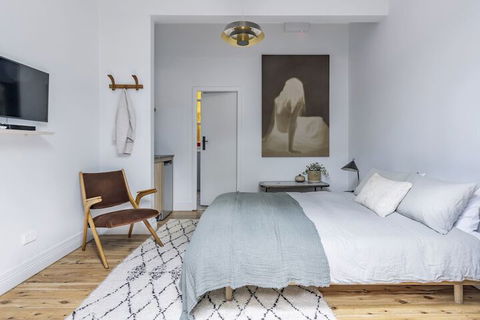 Bondi Beach House - New South Wales Tourism  6
