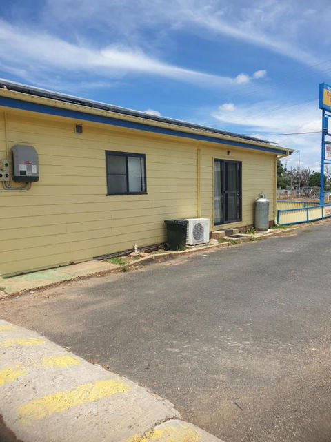 Newell Hwy Caravan Park - New South Wales Tourism  6
