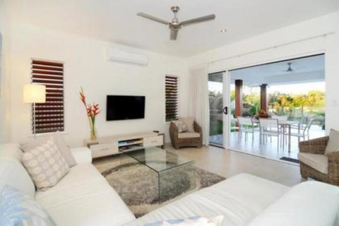 4 Cascade House Luxury Holiday Home - New South Wales Tourism  7