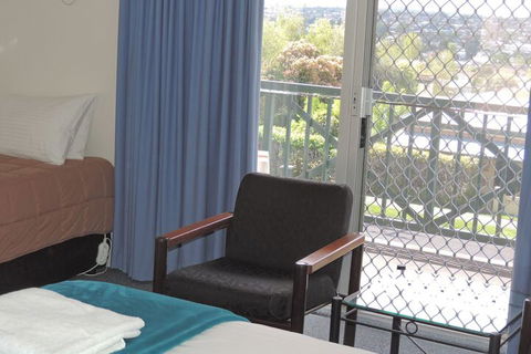 Comfort Inn The Lakes - New South Wales Tourism  2
