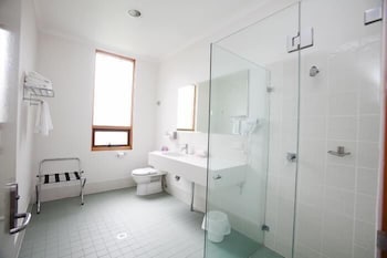 Hunter Valley Hotel Academy - New South Wales Tourism  2