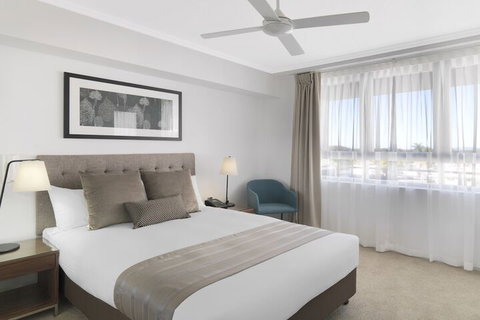 Oaks Mackay Carlyle Suites - New South Wales Tourism  4