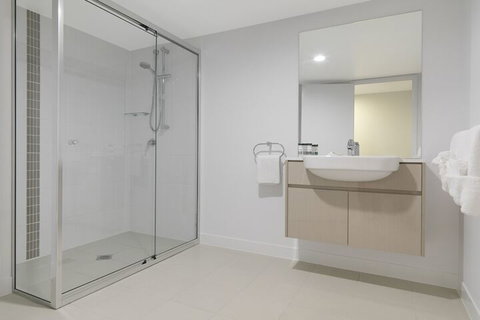 Oaks Mackay Carlyle Suites - New South Wales Tourism  1