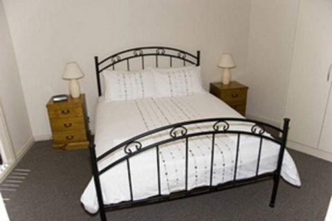 Cliff House Beachfront Villas - New South Wales Tourism  3