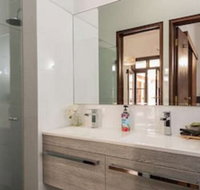 Fairway Manor Accommodation - New South Wales Tourism 