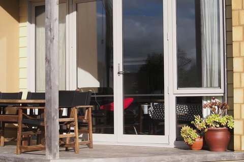 Sow And Piglets Guesthouse - New South Wales Tourism  2