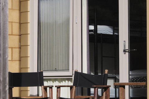 Sow And Piglets Guesthouse - New South Wales Tourism  3