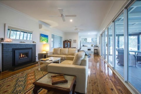 Colenso Country Retreat - New South Wales Tourism  1