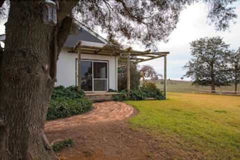 Colenso Country Retreat - New South Wales Tourism  0