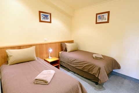 Falls Creek Country Club - New South Wales Tourism  1