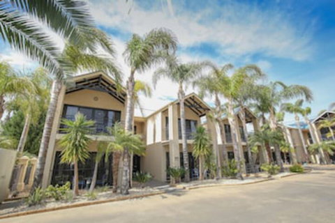 Aquarius Apartments And Cabins - New South Wales Tourism  0