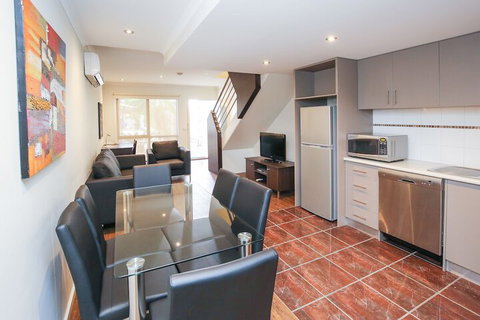 Aquarius Apartments And Cabins - New South Wales Tourism  3