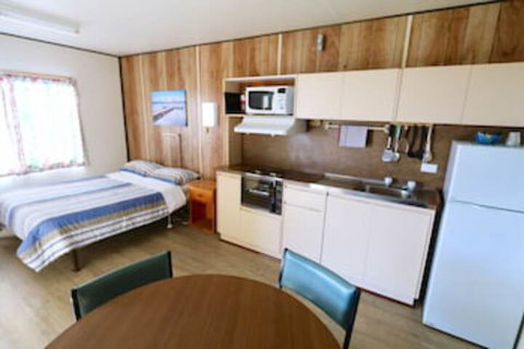 Sea Vu Caravan Park - New South Wales Tourism  0