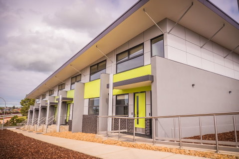 Deakin Geelong Units - New South Wales Tourism  2