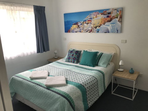 Mollymook Aquarius Apartments - New South Wales Tourism  6