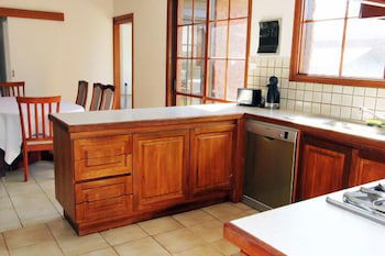 Hawthorn Holiday House - New South Wales Tourism  4