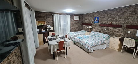 Sussex Inlet Motel - New South Wales Tourism  1