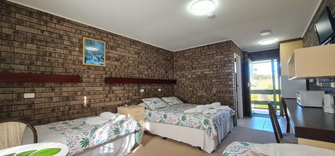 Sussex Inlet Motel - New South Wales Tourism  5