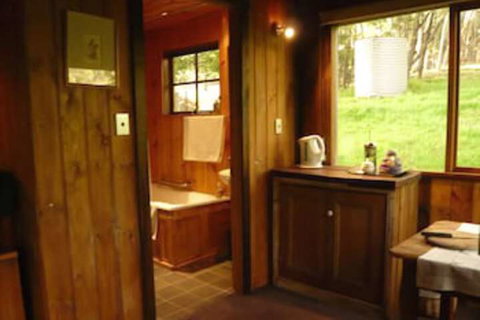 Braeside Mt Macedon Country Retreat & Bed & Breakfast - New South Wales Tourism  7