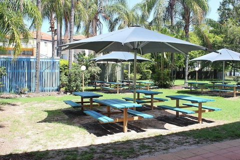 Bribie Island Hotel - New South Wales Tourism  1