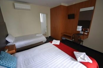 Heathcote Hotel - New South Wales Tourism  0
