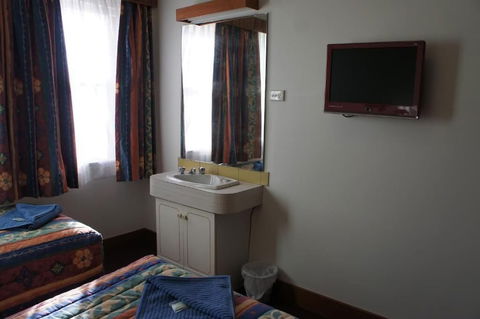 Monarch Motel Hotel - New South Wales Tourism  4