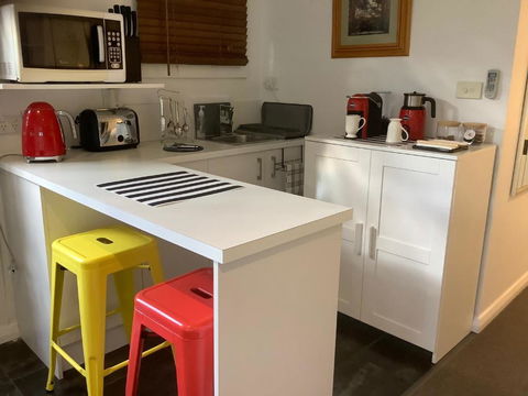Petite Provence Cottage - New South Wales Tourism  6