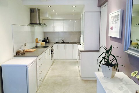 Fremantle Archway Apartments - New South Wales Tourism  7