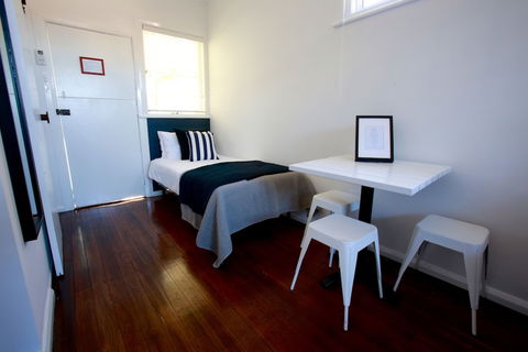 Tea Gardens Hotel - New South Wales Tourism  3