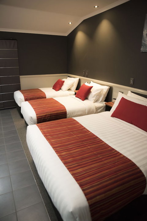 The Rocks Motel - New South Wales Tourism  6