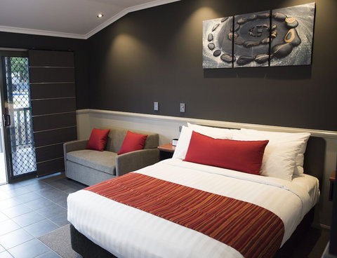 The Rocks Motel - New South Wales Tourism  3