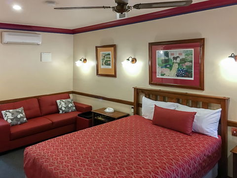 Dalby Homestead Motel - New South Wales Tourism  1