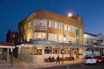 Alpine Hotel - New South Wales Tourism  0