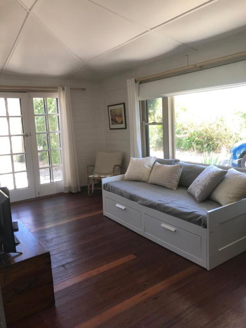 Dunkeld Old Bakery Accommodations - New South Wales Tourism  2