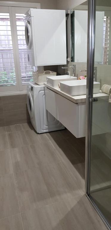 Oxford Rise Apartment - New South Wales Tourism  2