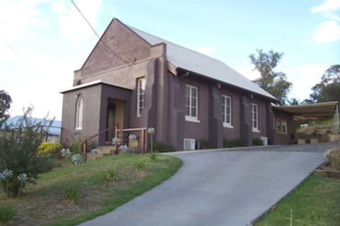 Church House B & B Gundagai - New South Wales Tourism  0