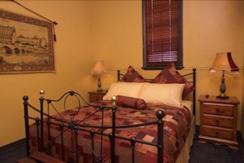 Church House B & B Gundagai - New South Wales Tourism  7