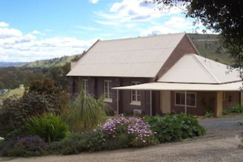 Church House B & B Gundagai - New South Wales Tourism  1