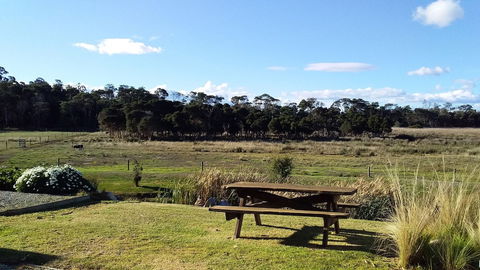 Pelican Point Sanctuary - New South Wales Tourism  0