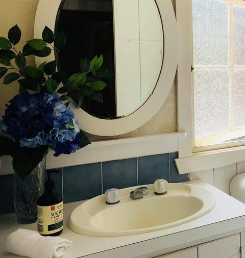 A Country Barn Retreat - New South Wales Tourism  2