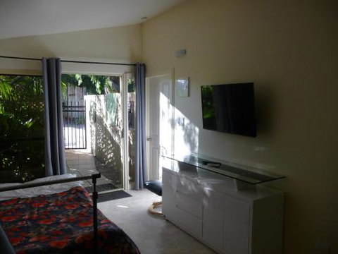 Orchard Garden - New South Wales Tourism  6