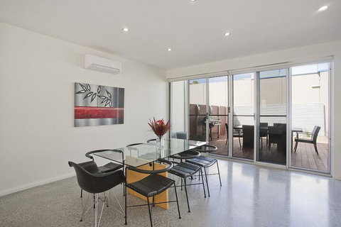 Anglesea River Apartments - New South Wales Tourism  5