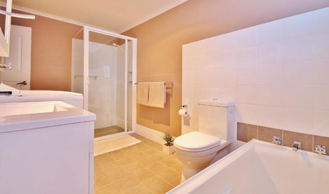 Full Circle Apartments - New South Wales Tourism  1